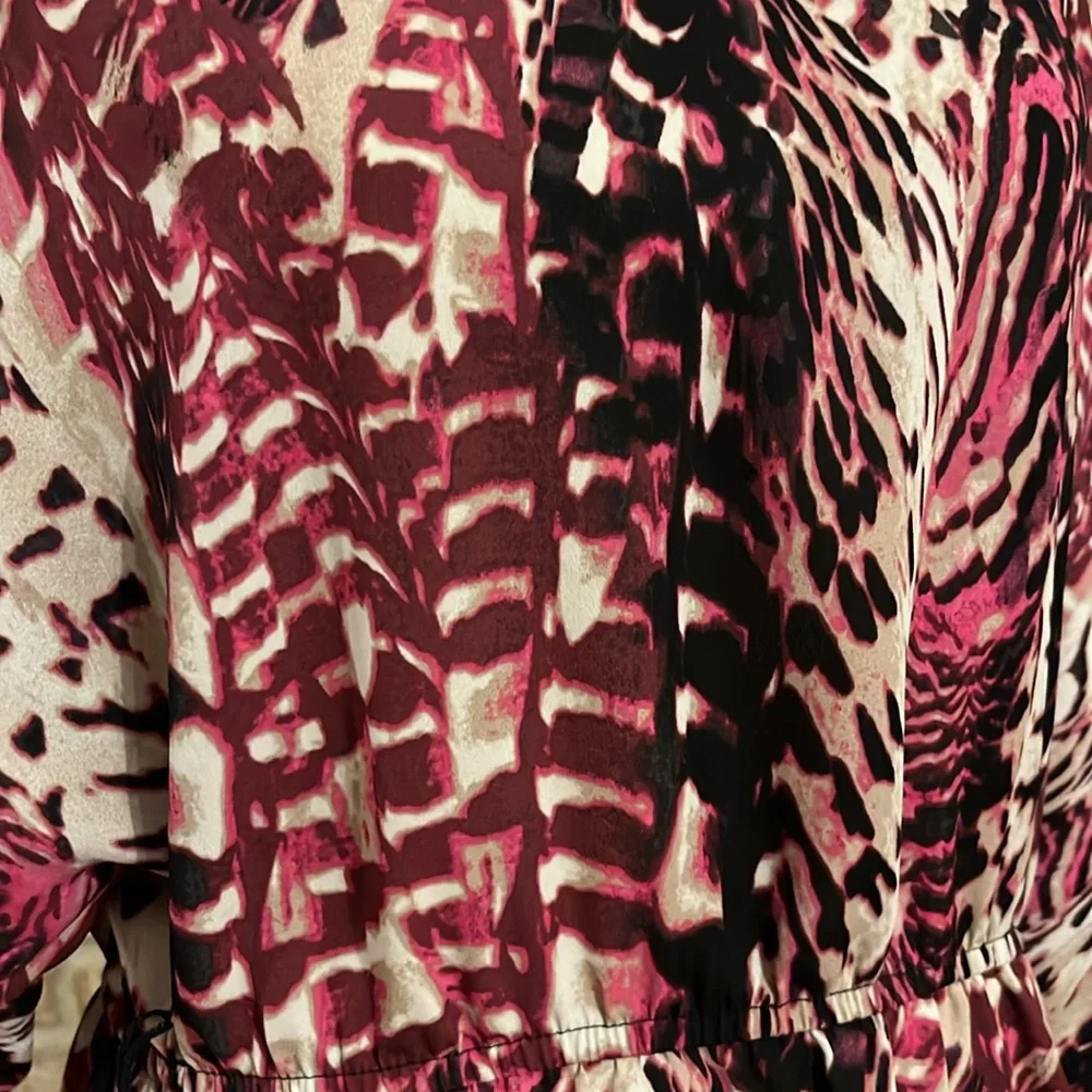 💕 Sexy and Sassy printed dress! Sz 10 - Picture 3 of 4